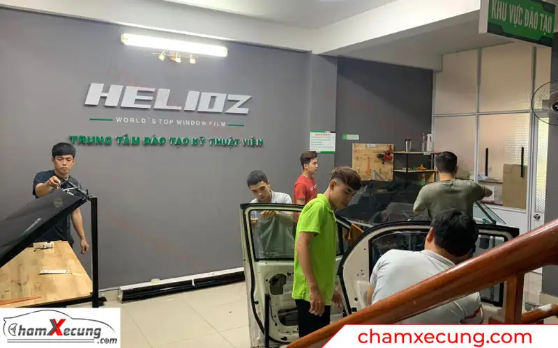 Tại Helioz đa dạng mô hình kính để các học viên có thể thực tập và thực hành nhuần nhuyễn trước khi thực tập xe thực tế