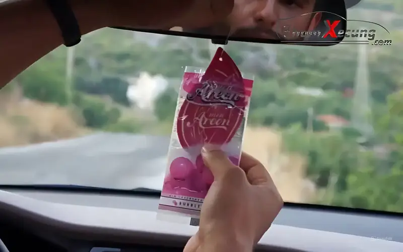 Sáp thơm là phương pháp khử mùi đơn giản và tiện lợi