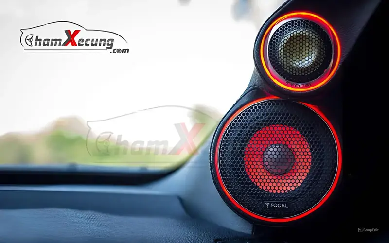 Với kích thước nhỏ khoảng 1 – 2 inch nên loa Treble thường được lắp ở góc taplo sáp kính lái