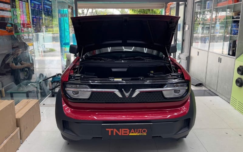 Cốp trước VTRUK 95L thiết kế tương thích tuyệt đối với cấu trúc khoang capo của xe VF3