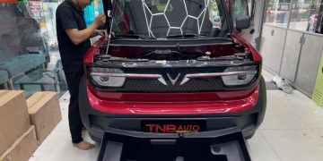 Cốp trước VTRUK được trang bị ngàm khóa 2 nấc an toàn