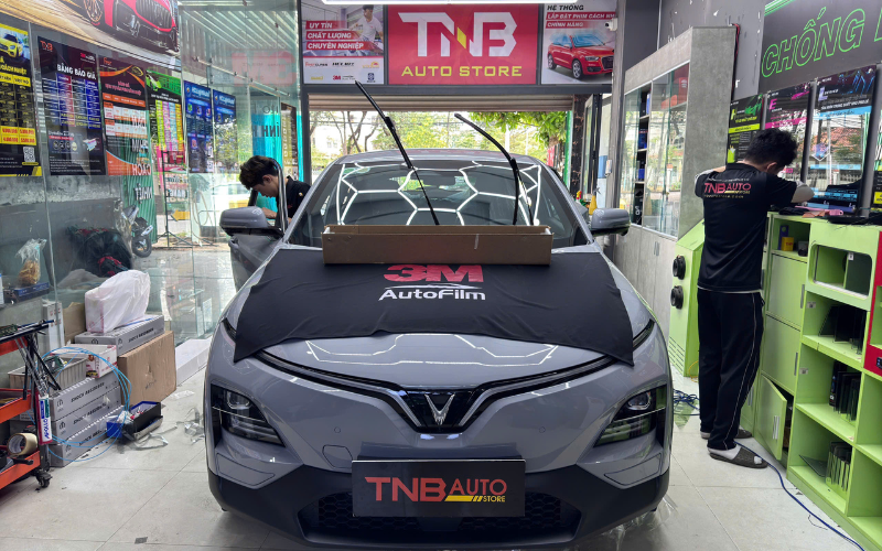 Hệ thống TNB Auto đại lý chính hãng của phim cách nhiệt 3M